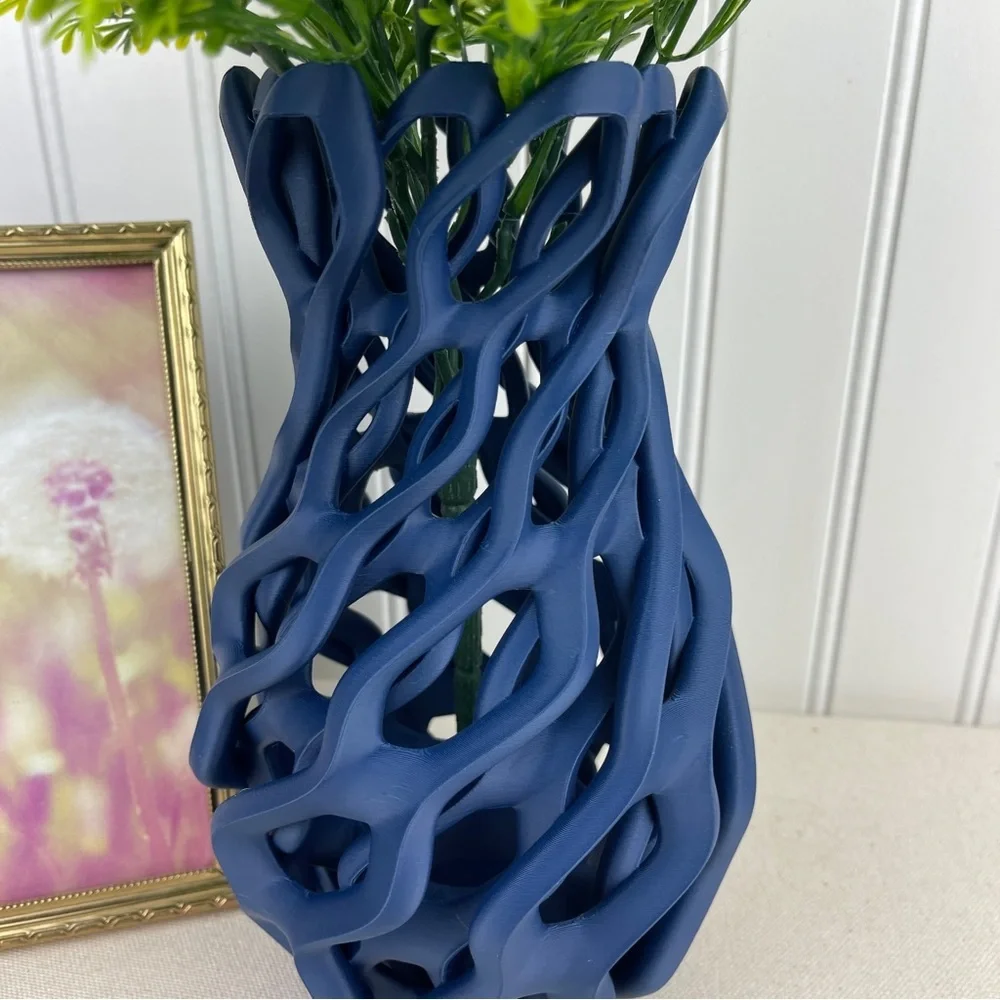 Sculptural Vase, Chain Vase, Wavy Openwork Decorative Vase